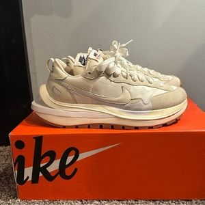 2022 sacai x VaporWaffle 'Sail Gum'